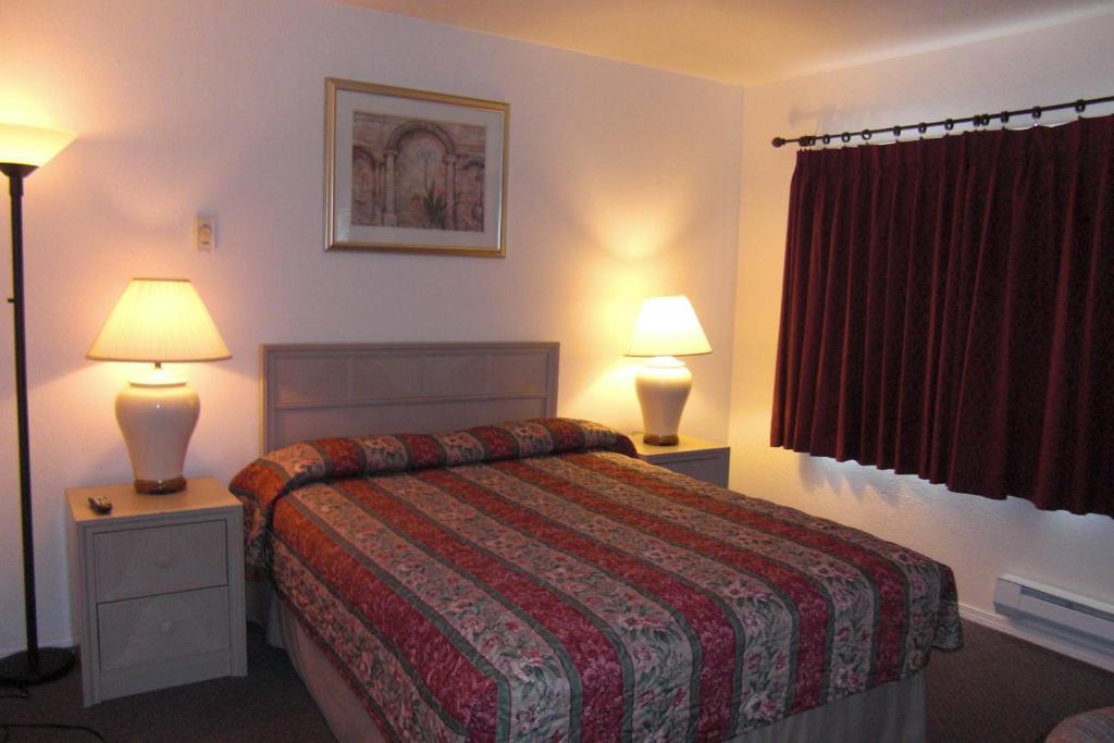 Front Street Inn Crescent City Habitación foto